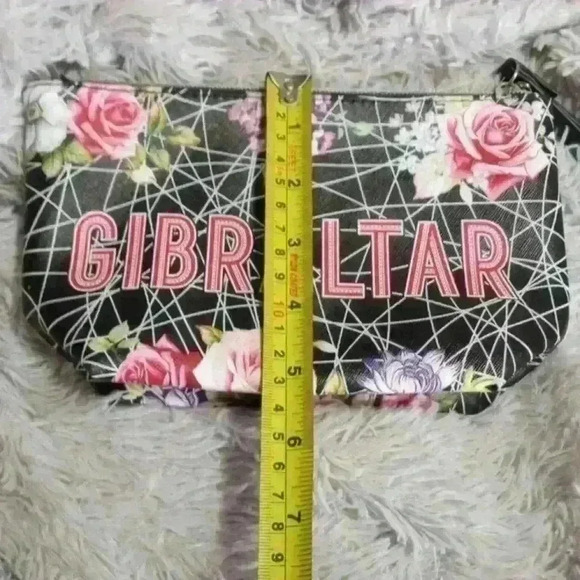 ***NWT*** ROBIN RUTH FLORAL GIBRALTAR WRISTLET - Picture 11 of 12